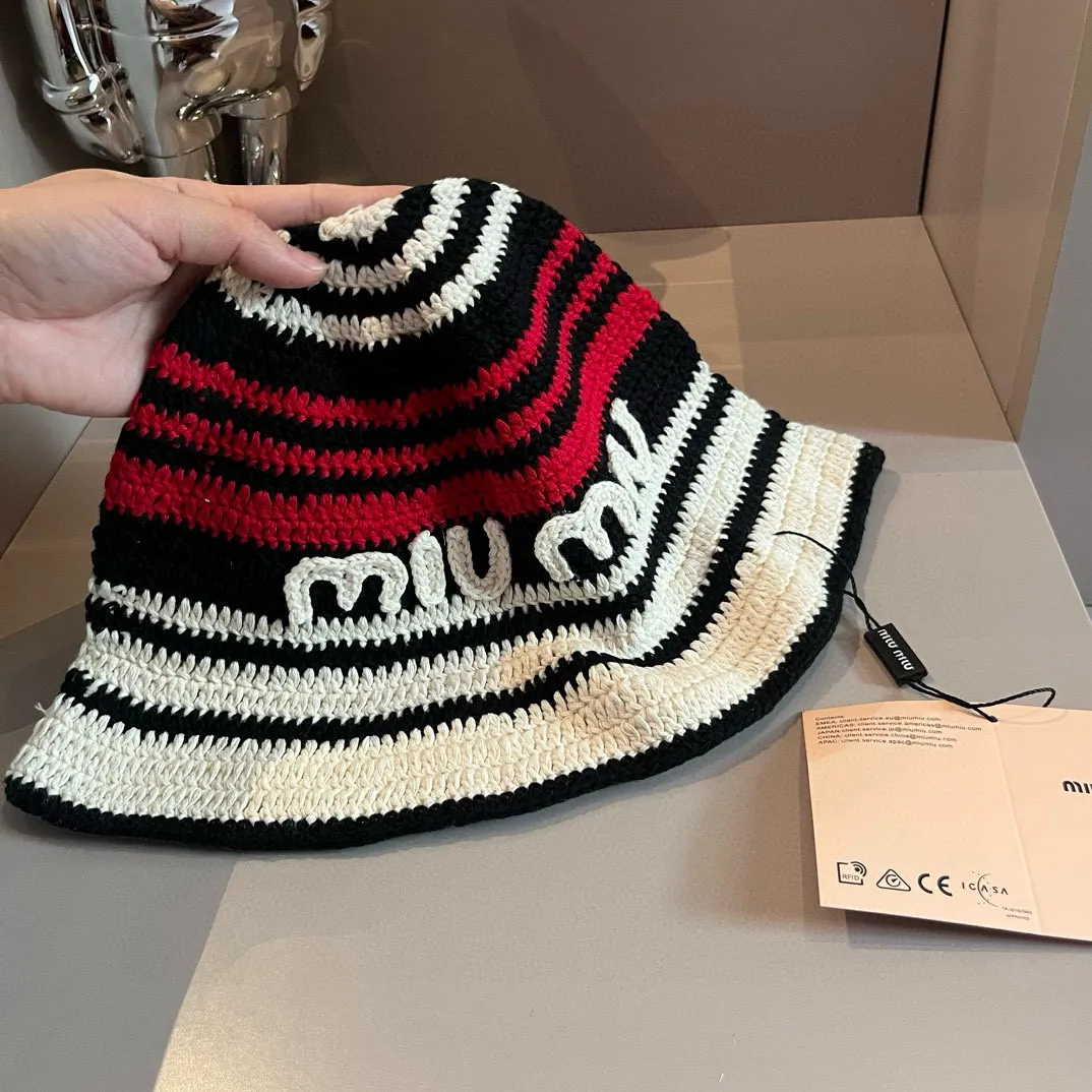 💰160¥ Miumiu new knitted fisherman hat at miumiu counter, official new model, detailed pictures to be released