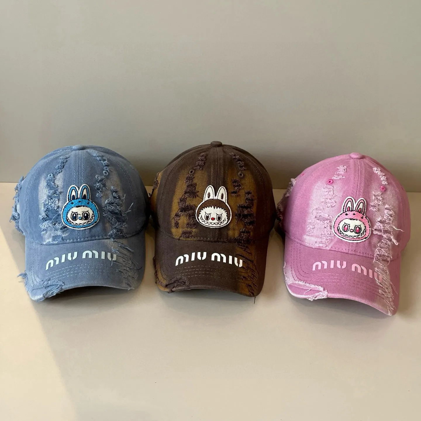 P60 miumiu original spring and summer new baseball cap, authentic mold-making and custom-made, the original workmanship is meticulous and the quality is superb!
