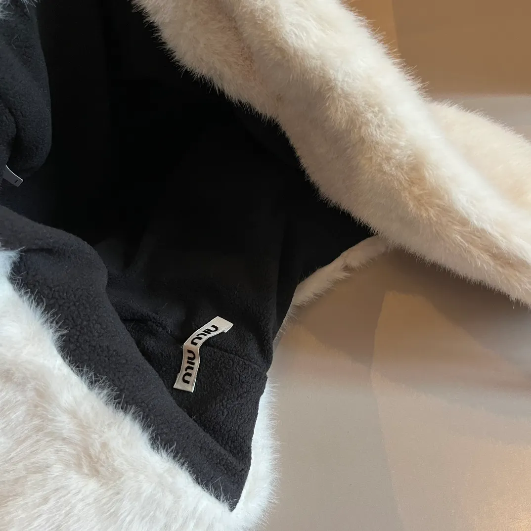 💰110¥ Miumiu new cat ear ear protection hat, mink fur fabric