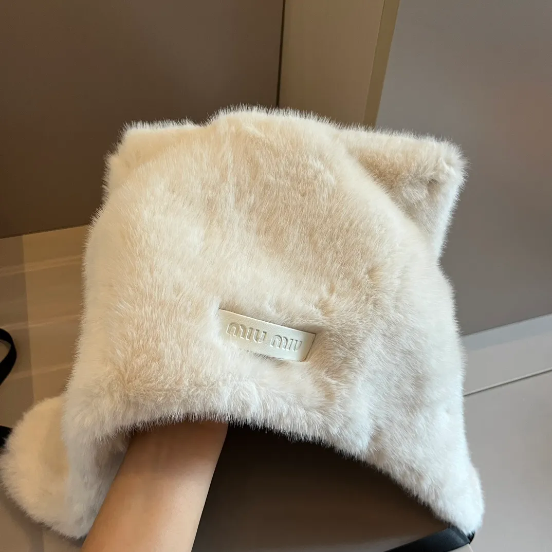 💰110¥ Miumiu new cat ear ear protection hat, mink fur fabric