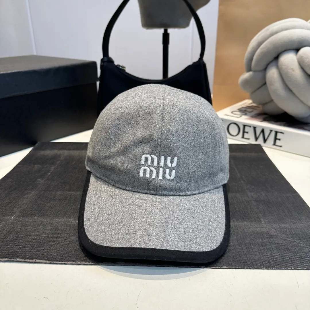 P70 miumiu new autumn and winter wool baseball cap, head circumference 57cm