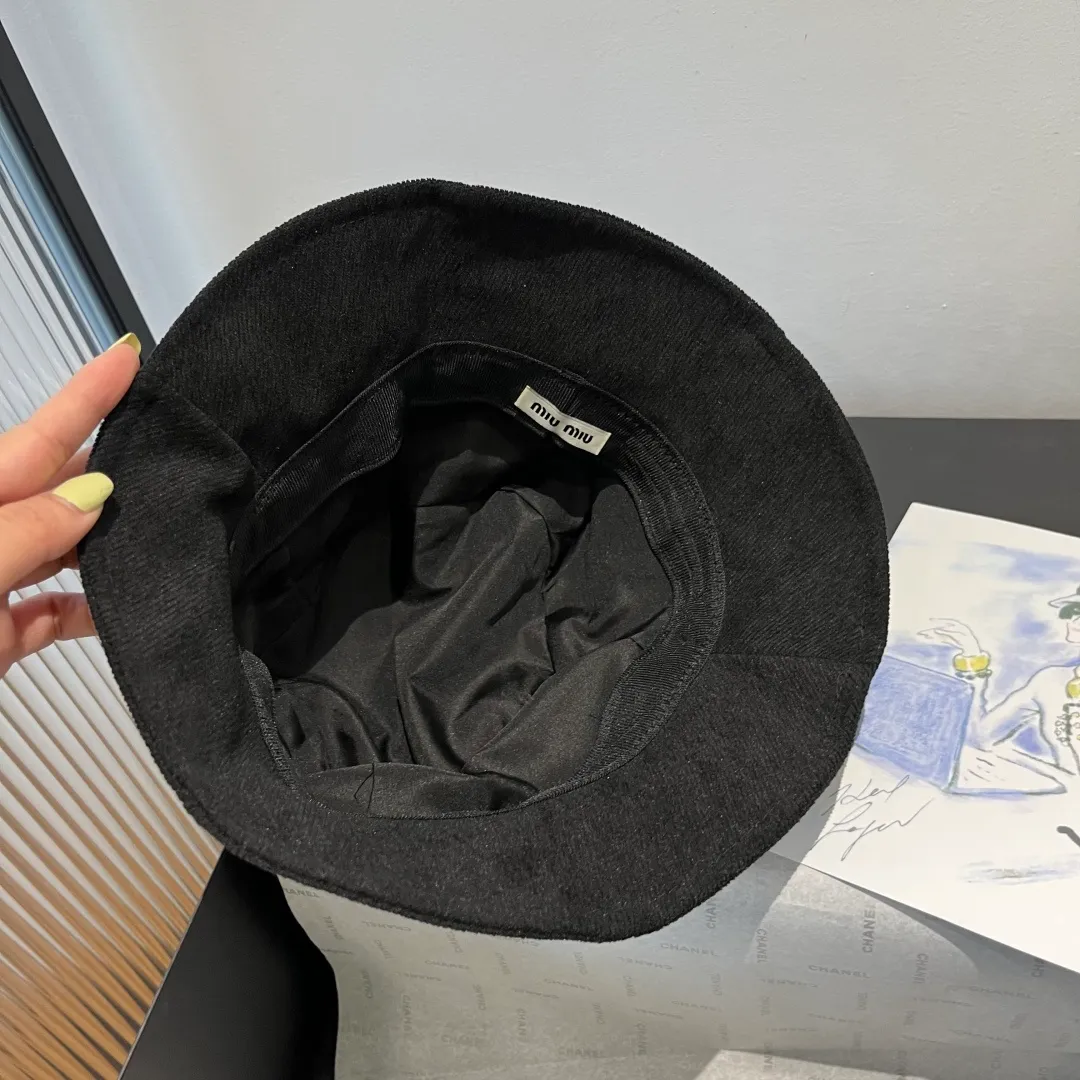 💰100¥ miumiu new bucket hat head circumference 57cm