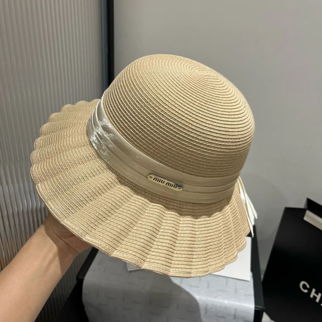 💰170¥ miumiu Miumiu new water ripple straw hat, ladies hat, PP straw fabric, head circumference 57cm