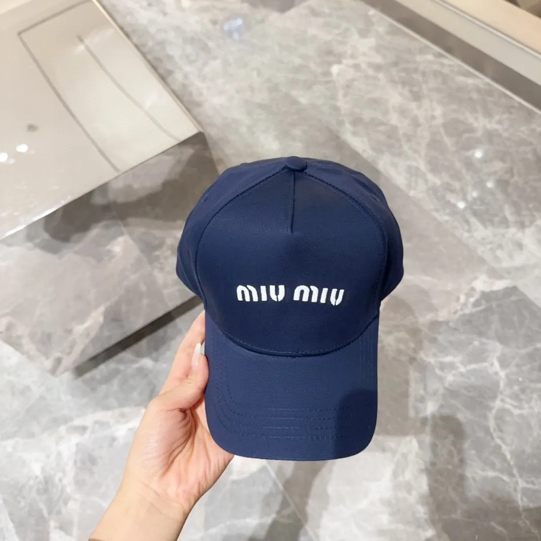 💰50 miumiu embroidered baseball cap, big brand style, very easy to match, get it now!