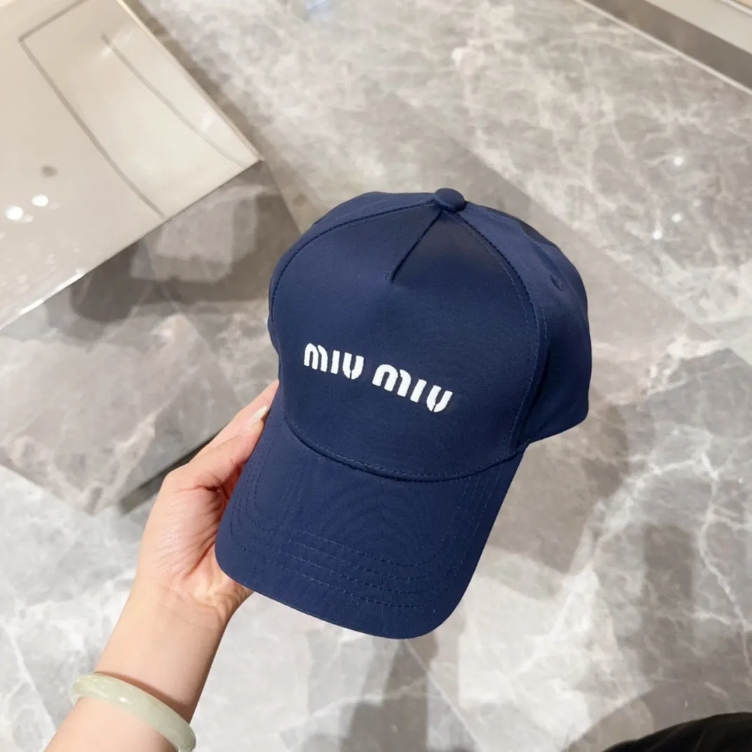 💰50 miumiu embroidered baseball cap, big brand style, very easy to match, get it now!