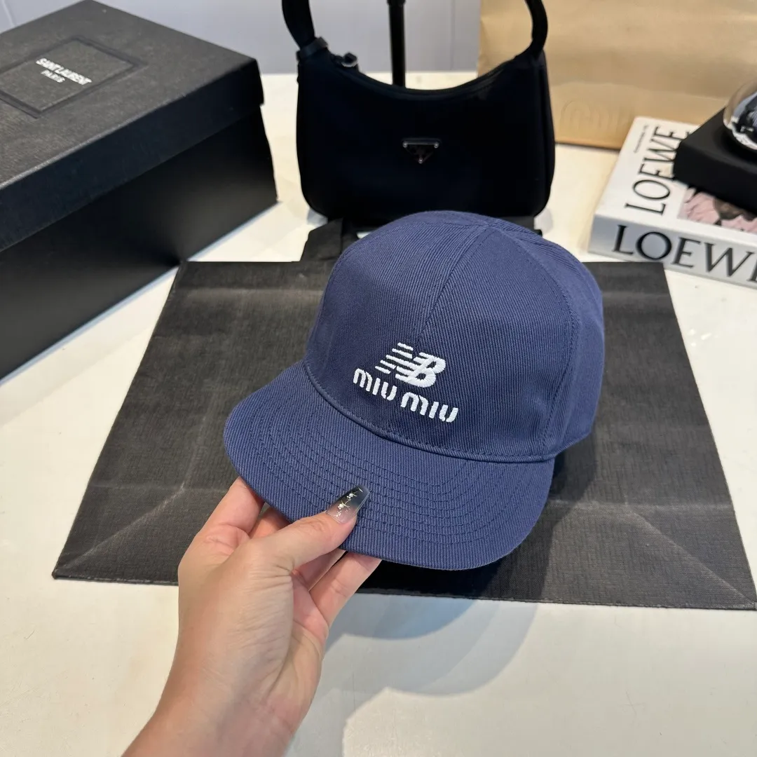 P70 miumiu original order new baseball cap, authentic mold customization, the original workmanship is meticulous and the quality is superb!