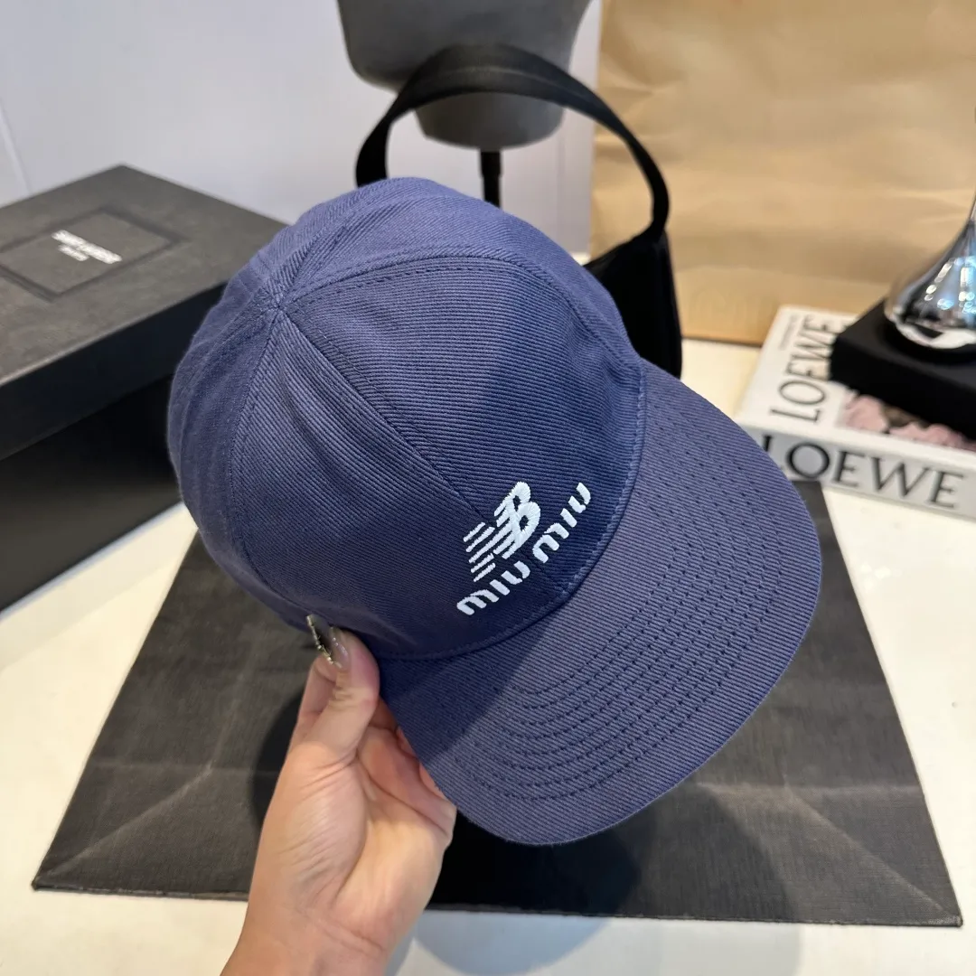 P70 miumiu original order new baseball cap, authentic mold customization, the original workmanship is meticulous and the quality is superb!