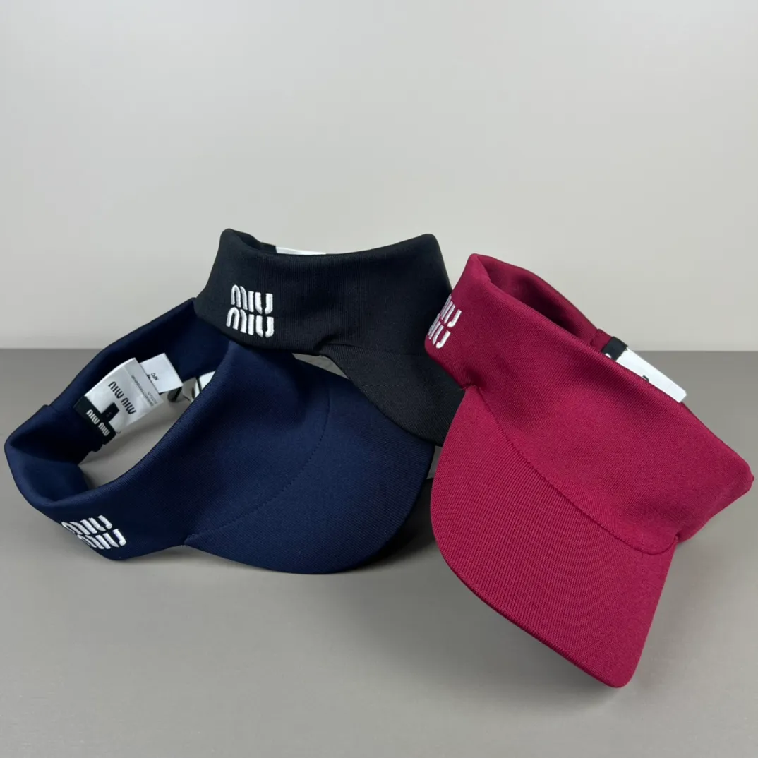 70💰Miumiu miumiu (recommended by Xiaohongshu’s popular model) original hollow-top sun hat, genuine mold-making and custom-made, the original workmanship is meticulous and the quality is superb!