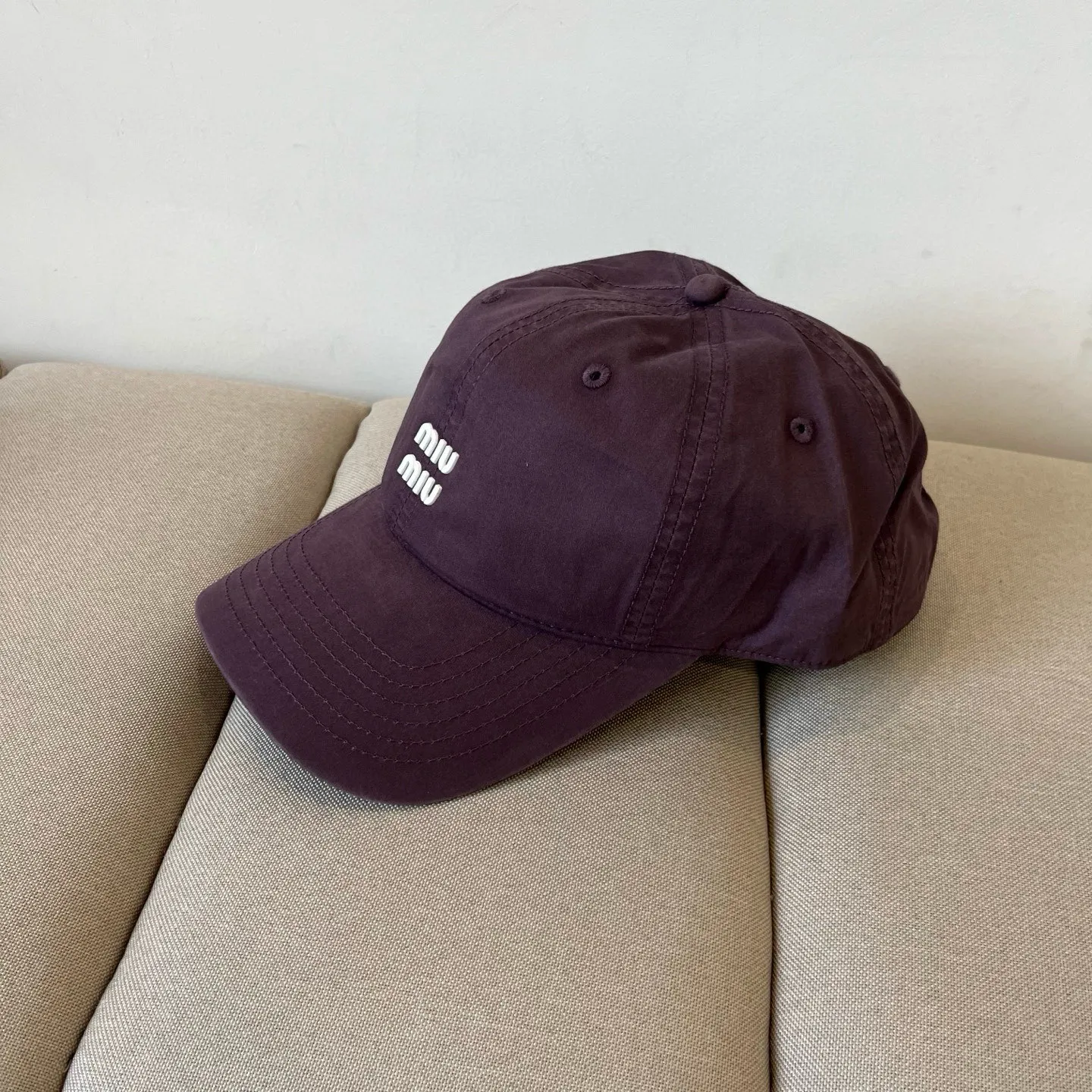 P50 miumiu original spring and summer new baseball cap, genuine mold-making and custom-made, the original workmanship is meticulous and the quality is superb!
