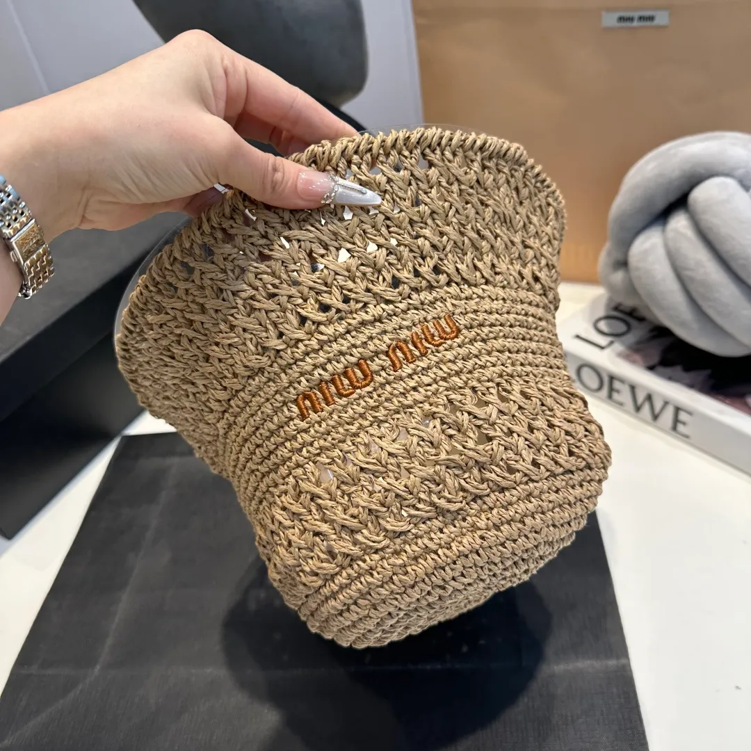 P60 miumiu embroidered handhook hat, ladylike round hat, high-end customization, head circumference 57cm