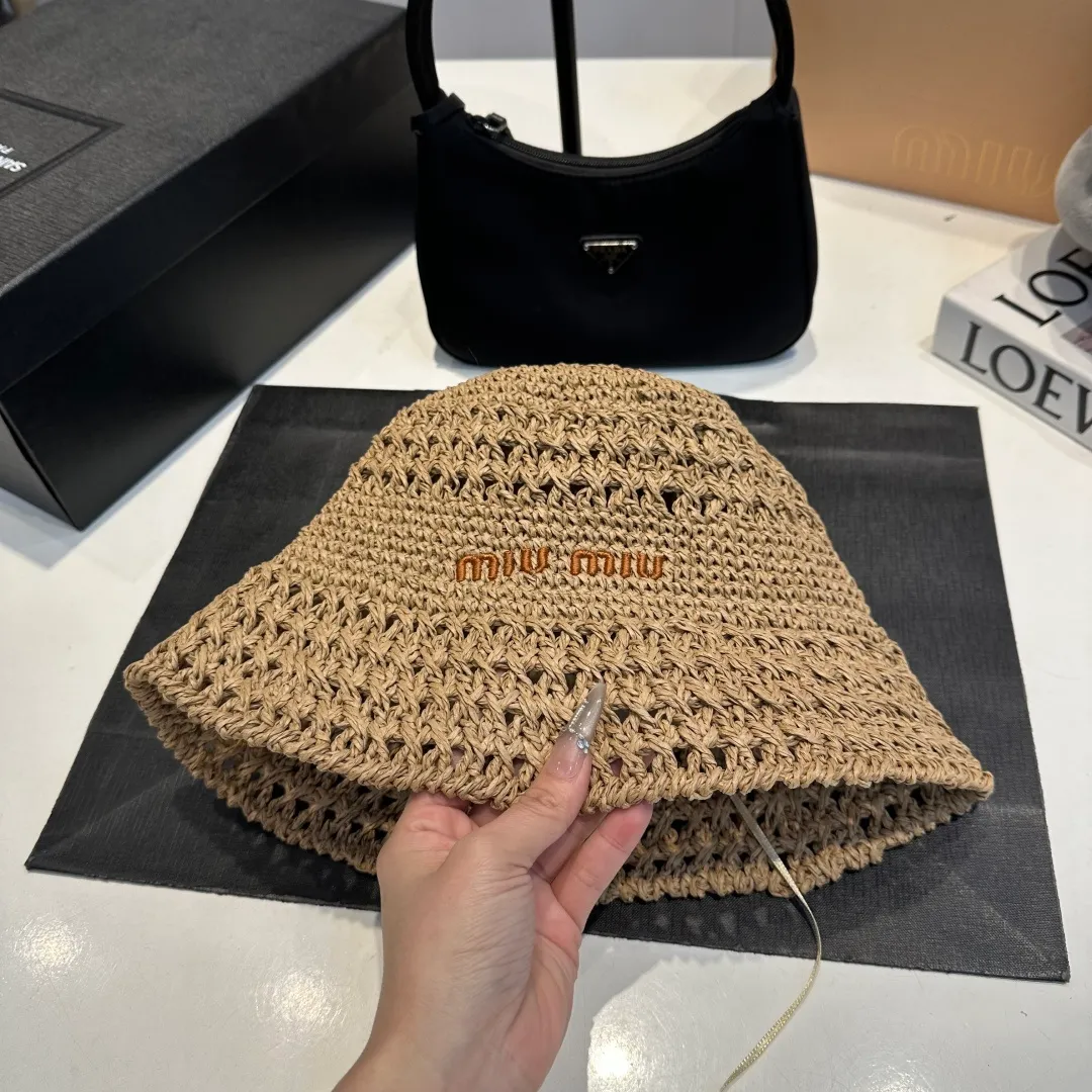 P60 miumiu embroidered handhook hat, ladylike round hat, high-end customization, head circumference 57cm