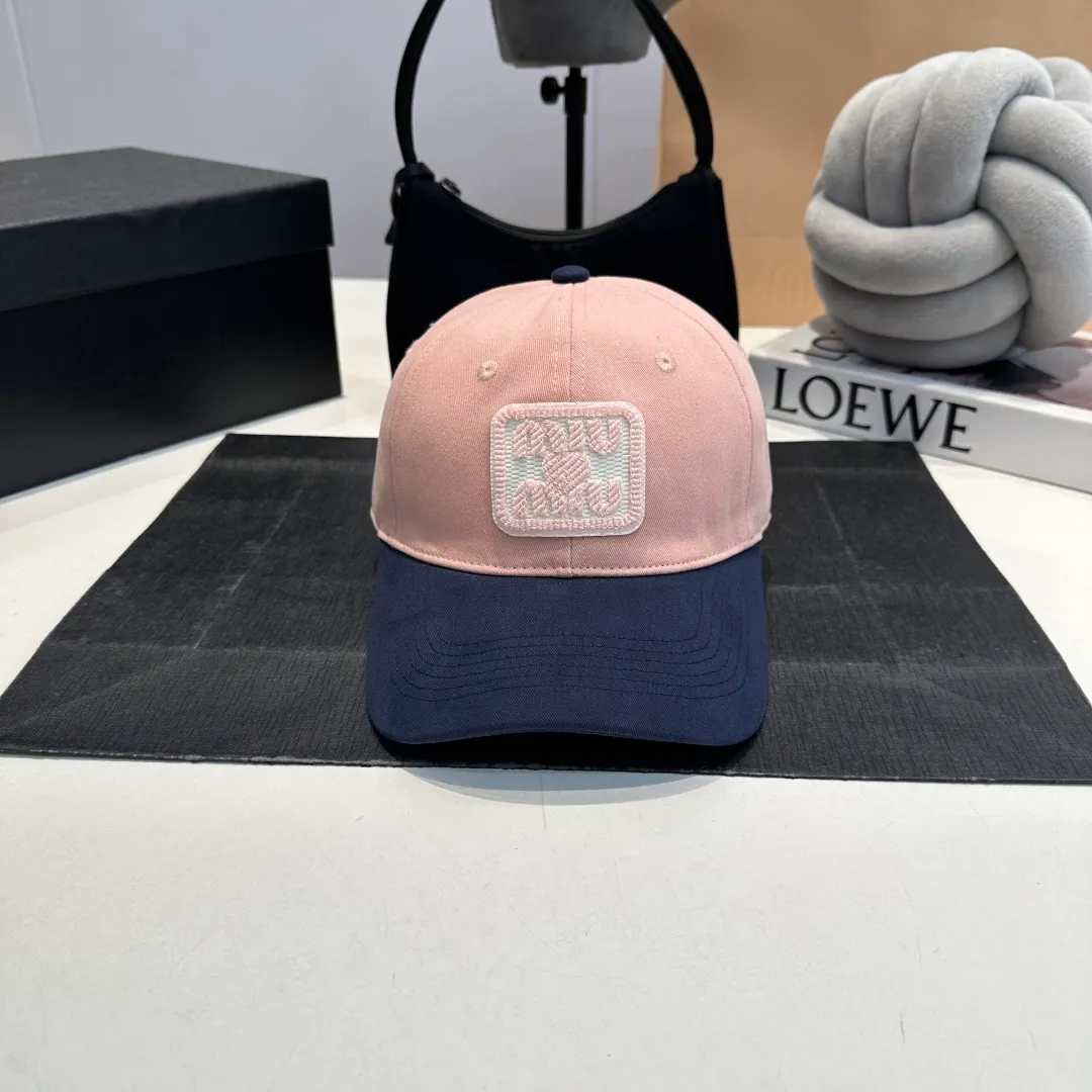P56 miumiu original spring and summer new baseball cap, genuine mold-making and custom-made, the original workmanship is meticulous and the quality is superb!