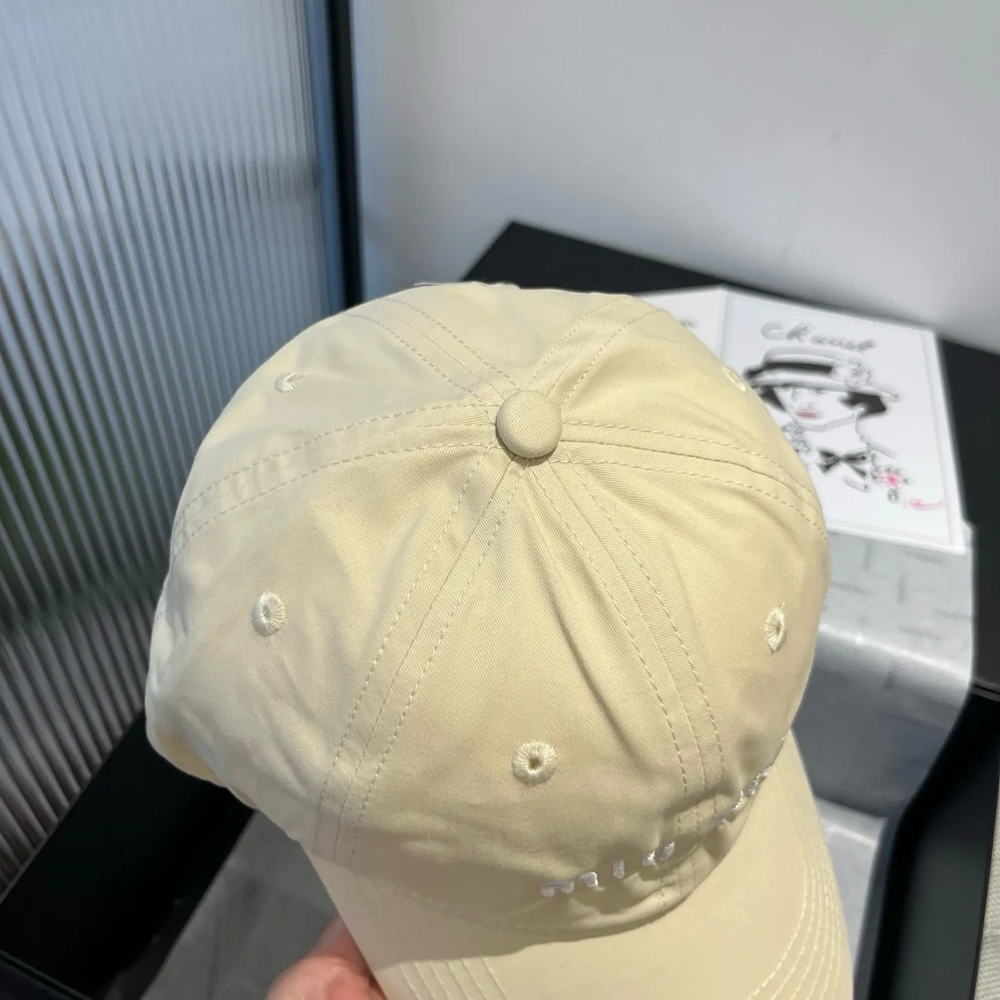 💰70¥ miumiu new baseball cap, high-grade fabric, head circumference 57cm
