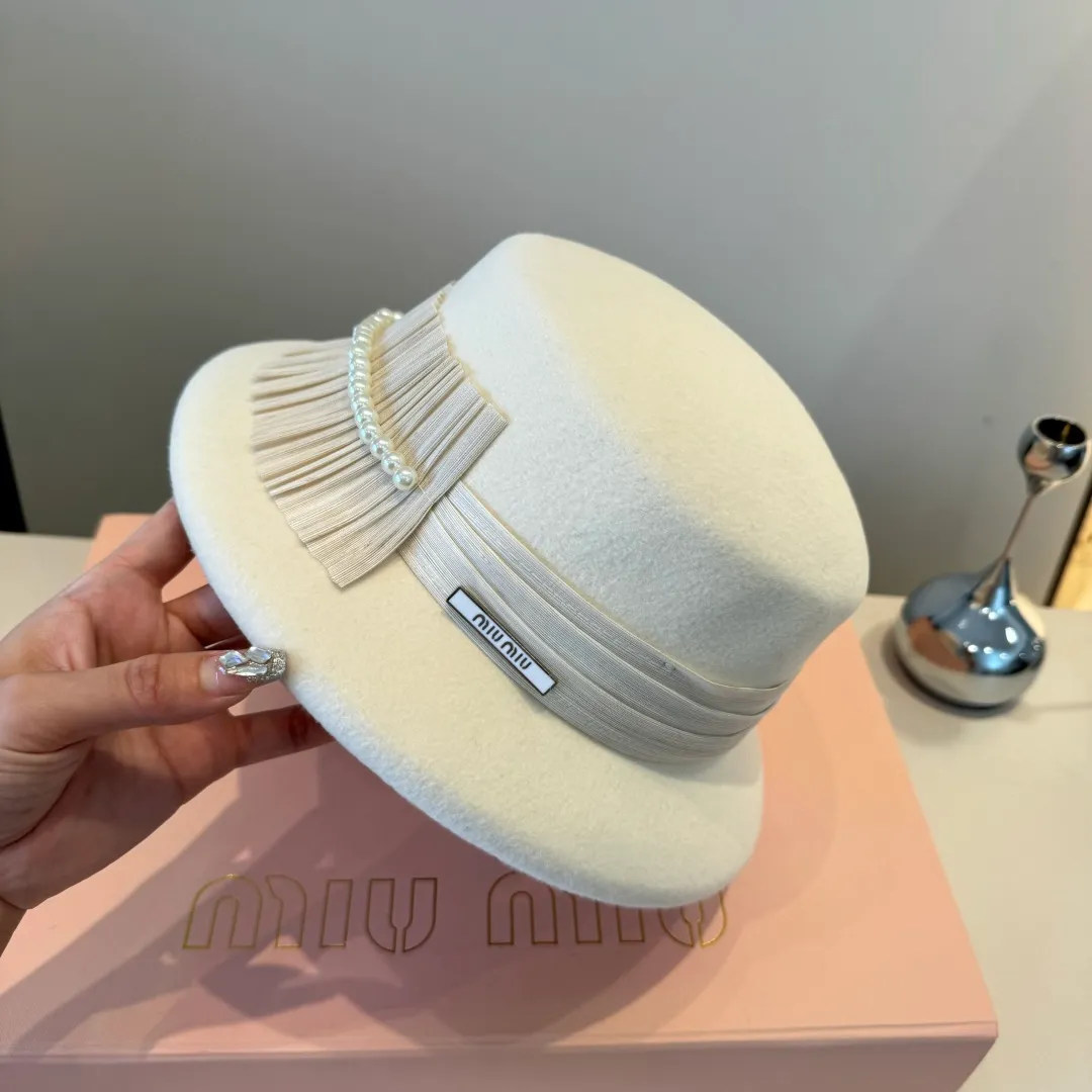 💰210¥ White miumiu autumn and winter new wool basin hat, 100% wool fabric%, head circumference 57cm
