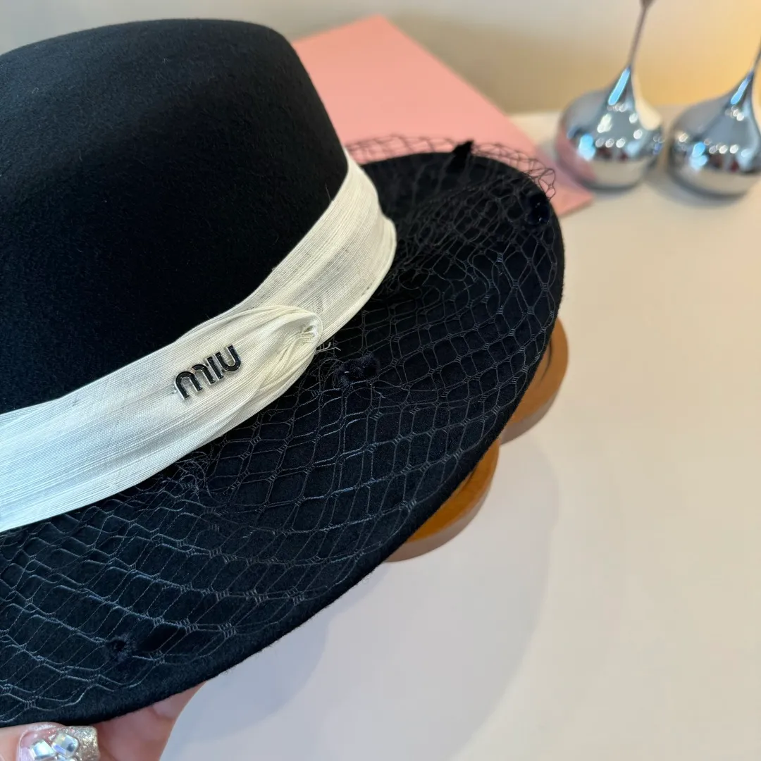 💰200¥ miumiu wool flat top, mesh hat, 100% wool🦙fabric% head circumference 57cm
