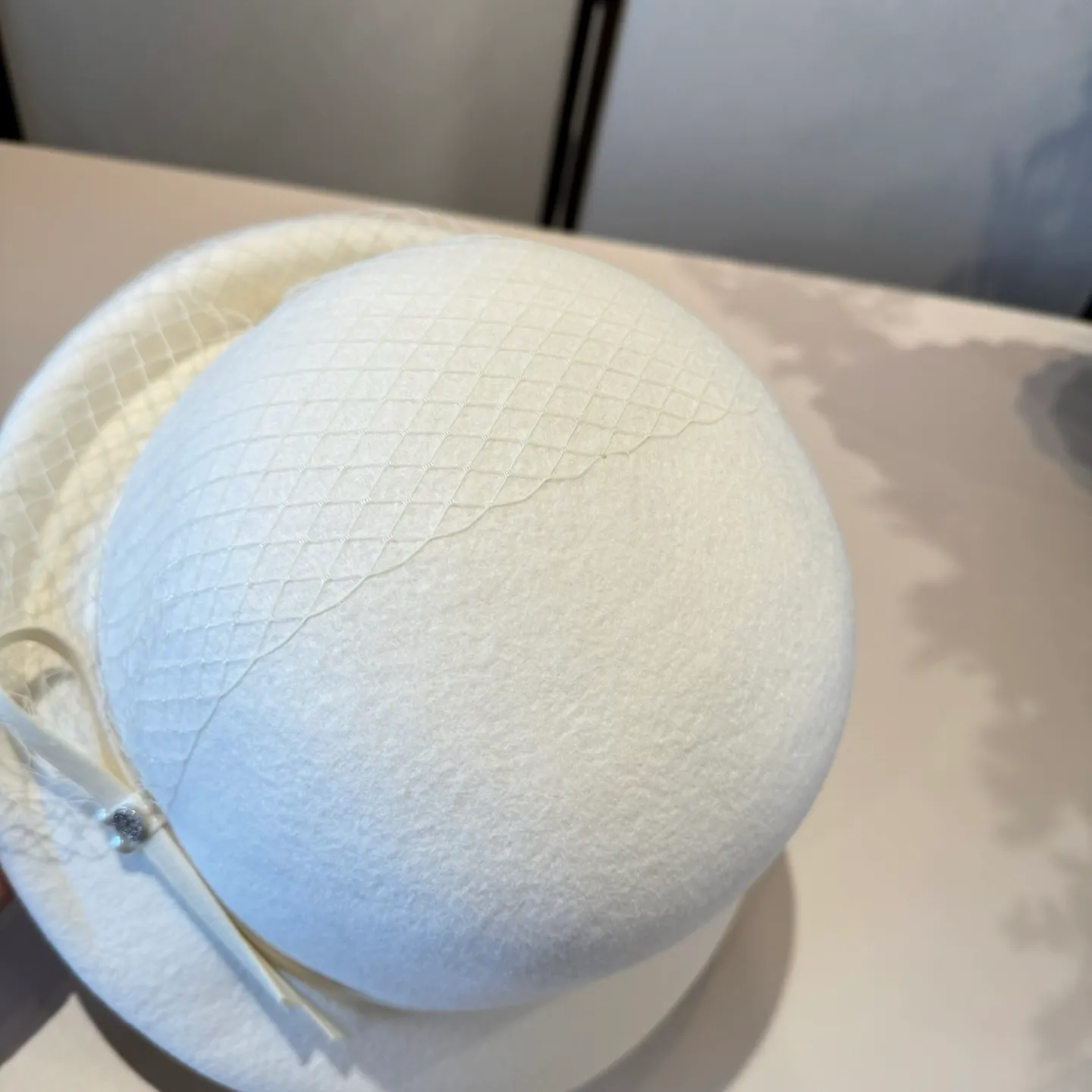 💰220¥ White miumiu new wool basin hat, 100% wool fabric, head circumference 57cm