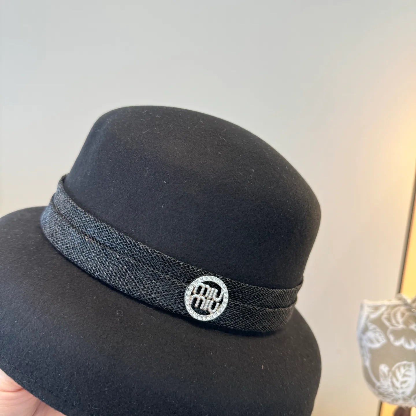 💰180¥ miumiu new autumn and winter wool basin hat, 100% wool fabric%, head circumference 57cm