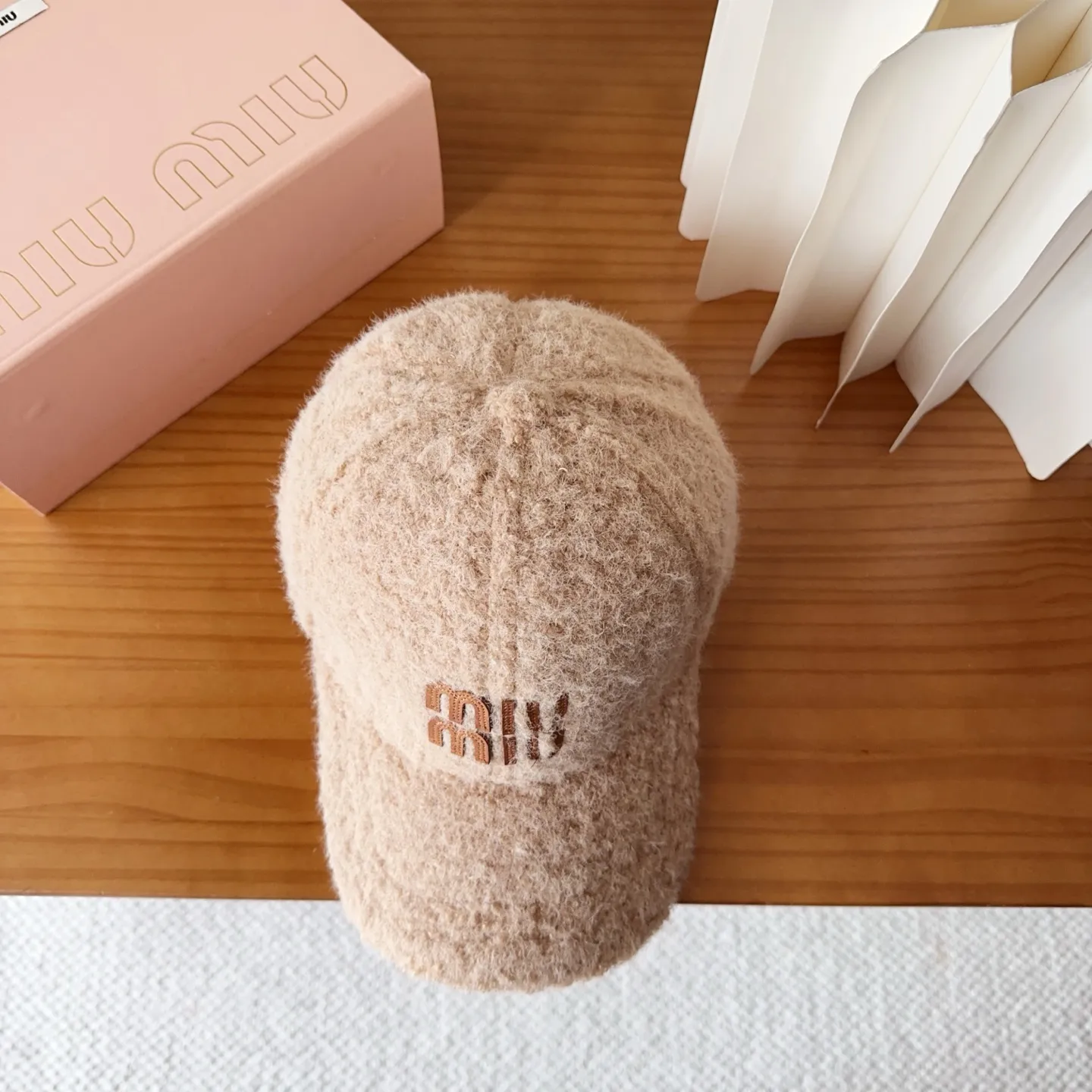 💰48 Miumiu Miumiu new order style embroidered baseball cap🧢Big brand style is super easy to match, get it now!