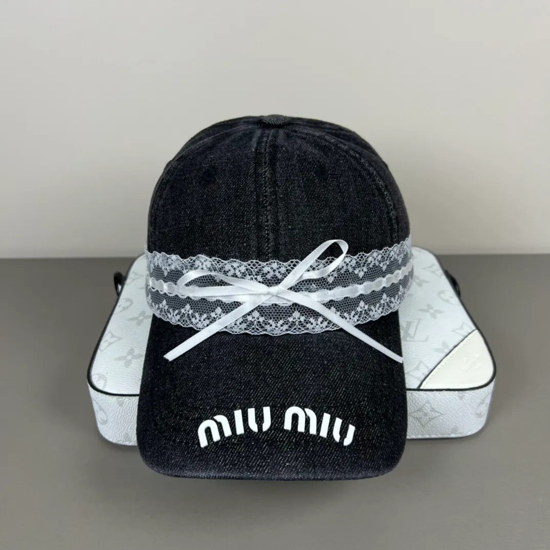 70💰Miumiu (recommended by Xiaohongshu’s popular model) original spring and summer new baseball cap, authentic mold-making and customization, the original workmanship is meticulous and the quality is superb!
