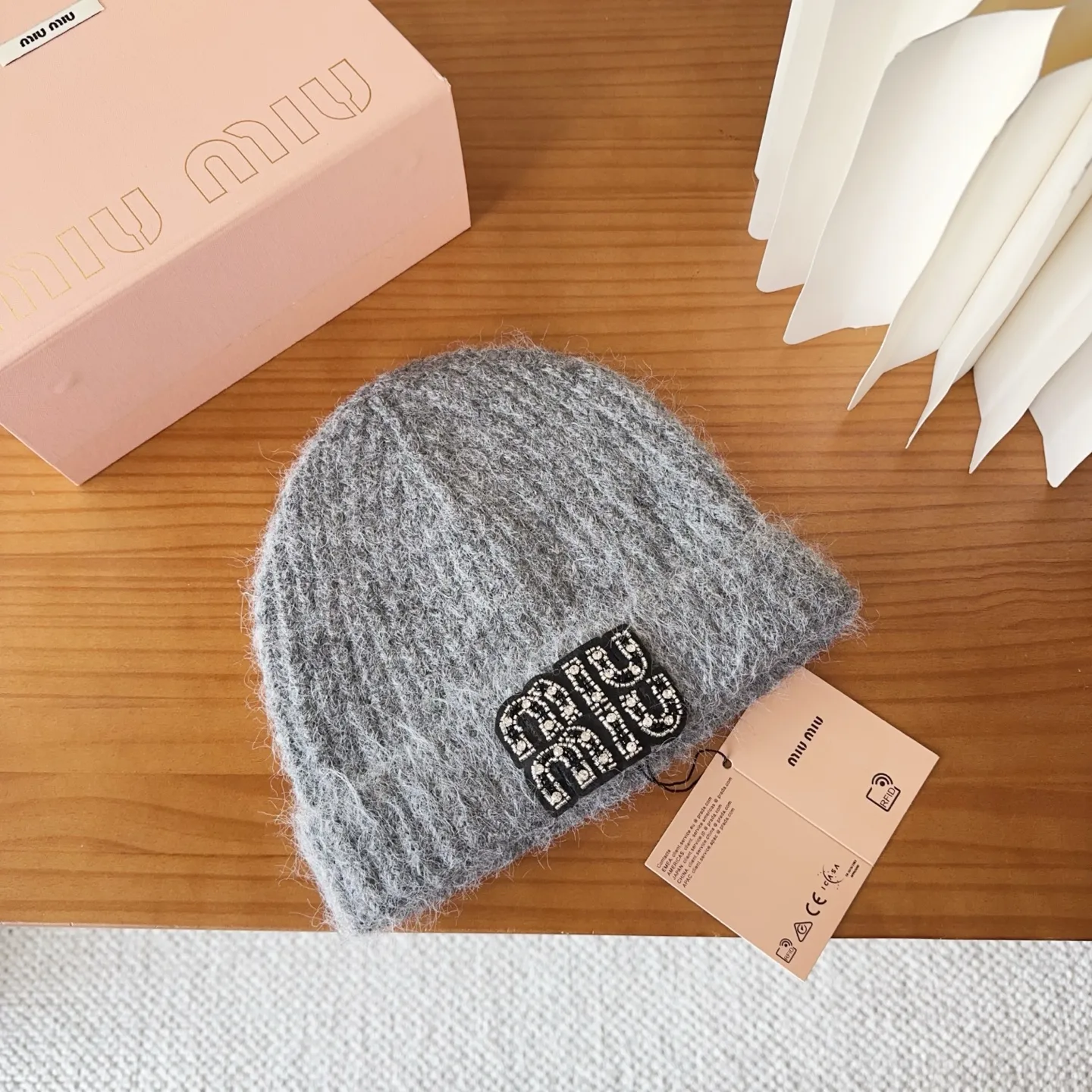 🉐️120 miumiu new autumn and winter knitted beanie This is so cute! The earmuffs are such a beauty! Soft and waxy