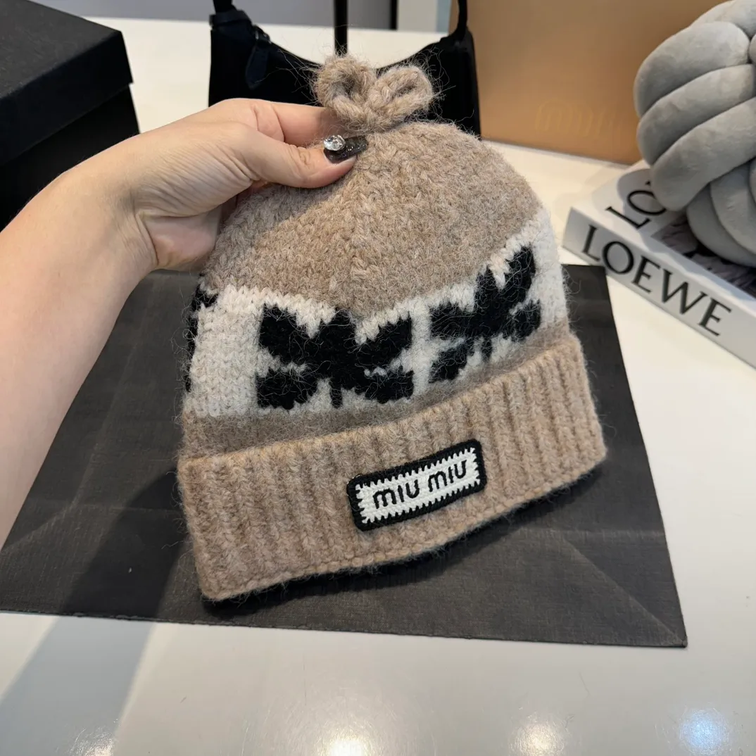 P70 miumiu new autumn and winter woolen hat