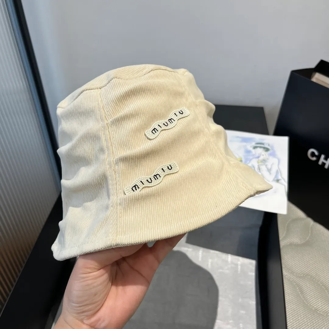 💰100¥ miumiu new bucket hat head circumference 57cm