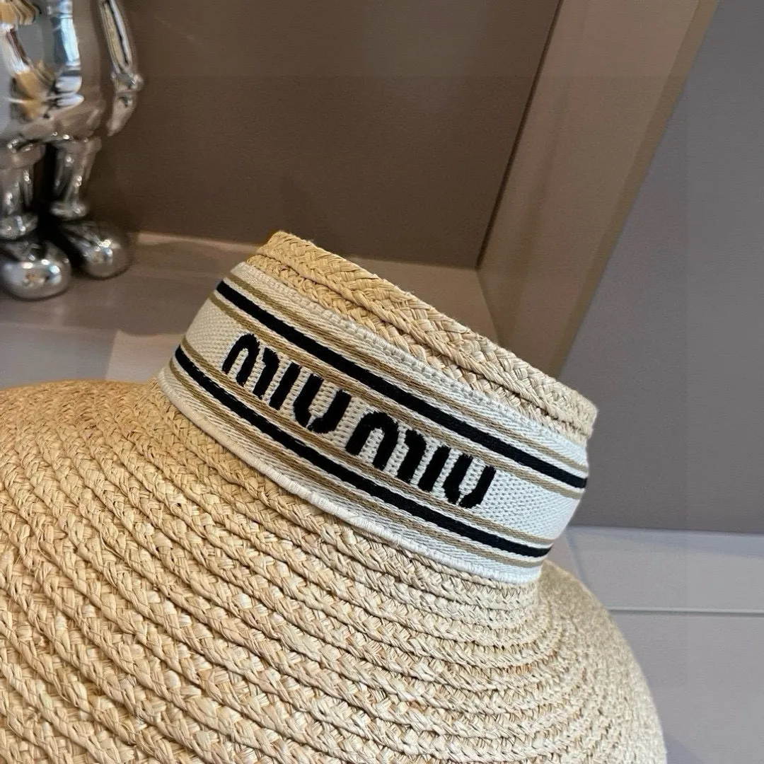 💰240¥ Miumiu raffia empty top hat, new model in the store, buy it and cherish it, sell one less, the head circumference can be adjusted, details to come