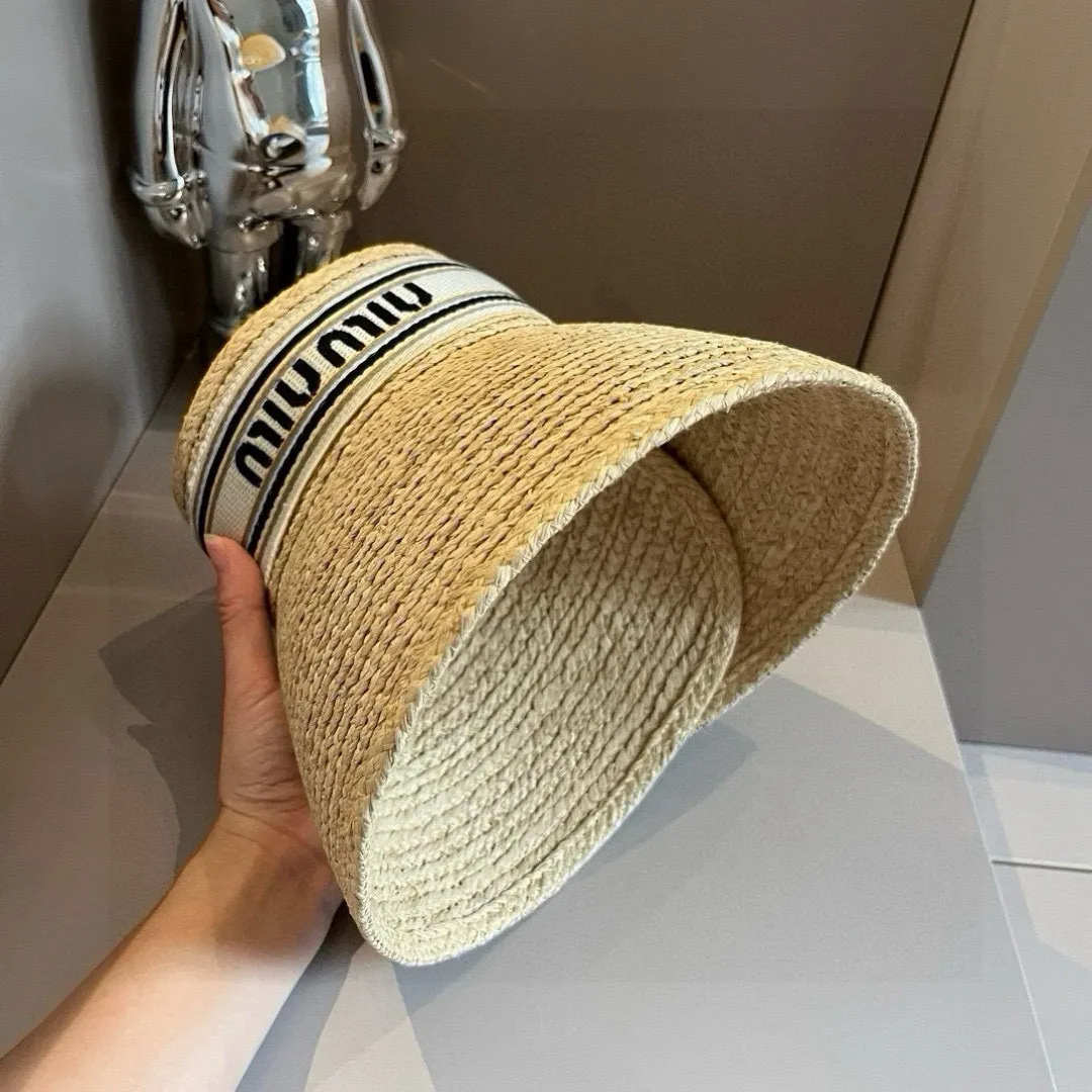 💰240¥ Miumiu raffia empty top hat, new model in the store, buy it and cherish it, sell one less, the head circumference can be adjusted, details to come