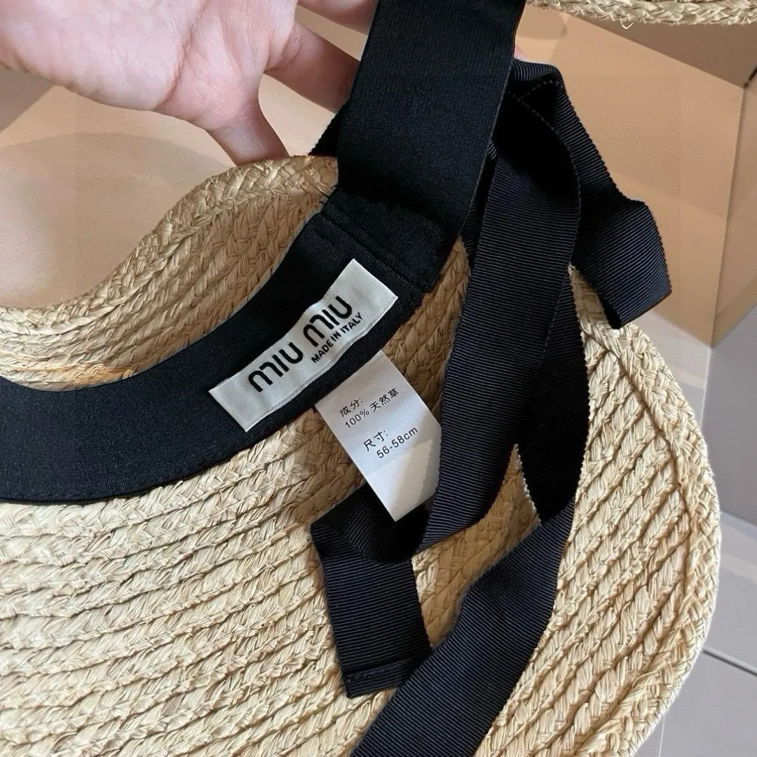 💰240¥ Miumiu raffia empty top hat, new model in the store, buy it and cherish it, sell one less, the head circumference can be adjusted, details to come
