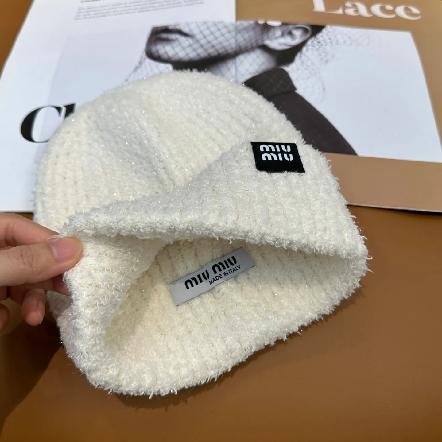 P56 miumiu’s popular knitted hat! So 🉑️, high-elastic fabric, classic colors, same style for men and women