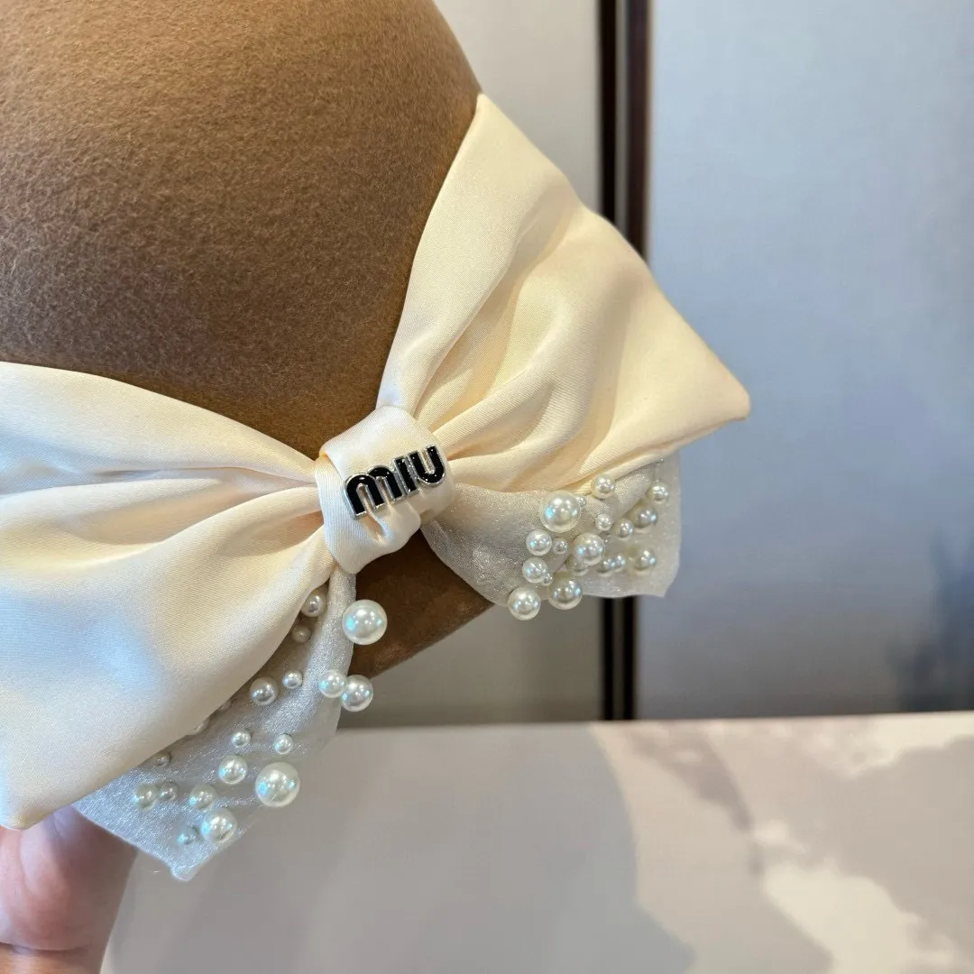 💰190¥ miumiu new basin hat, 100% wool fabric 🦙%, head circumference 57cm