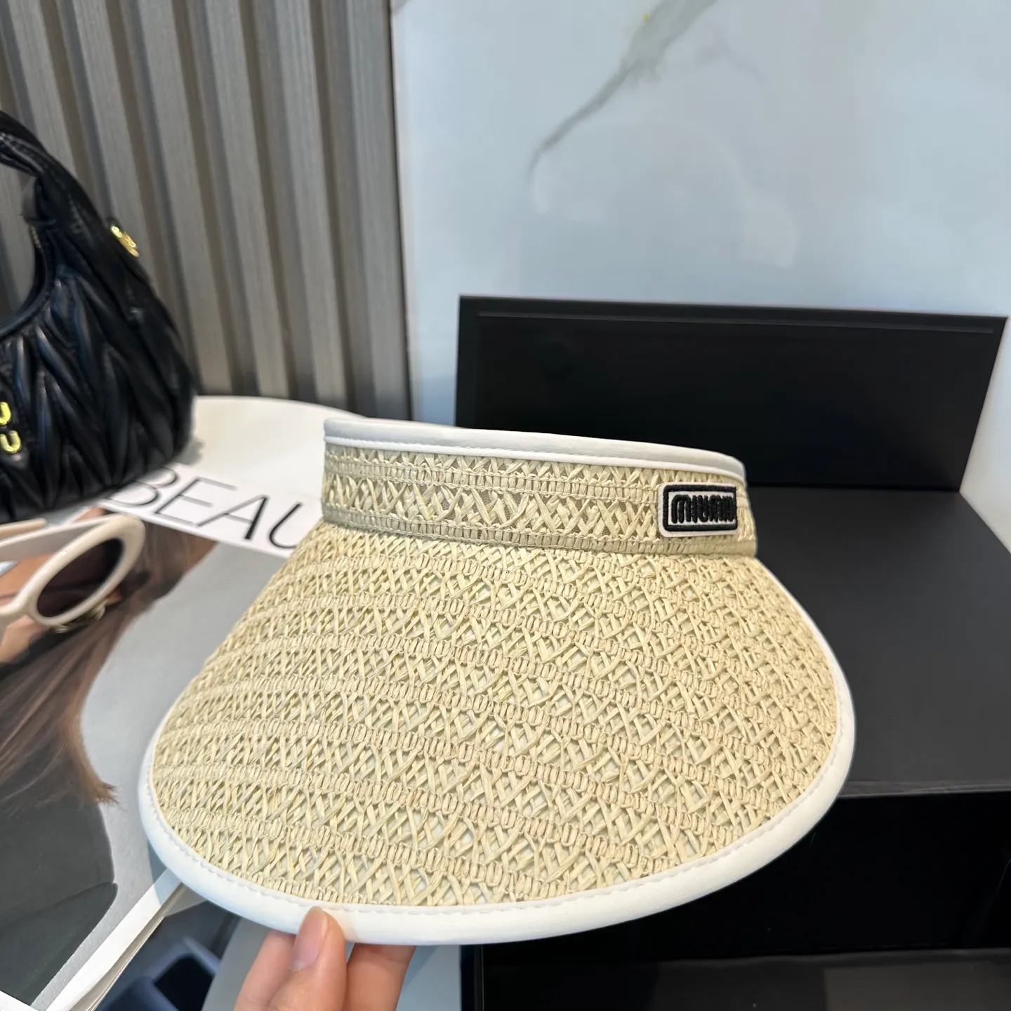 P70💛 Comes with dust bag miumiu 2025 new sun visor hollow top headband hat, 🔆 versatile sun visor ~ a great tool for casual outings, great sun protection! Love it so much 💕