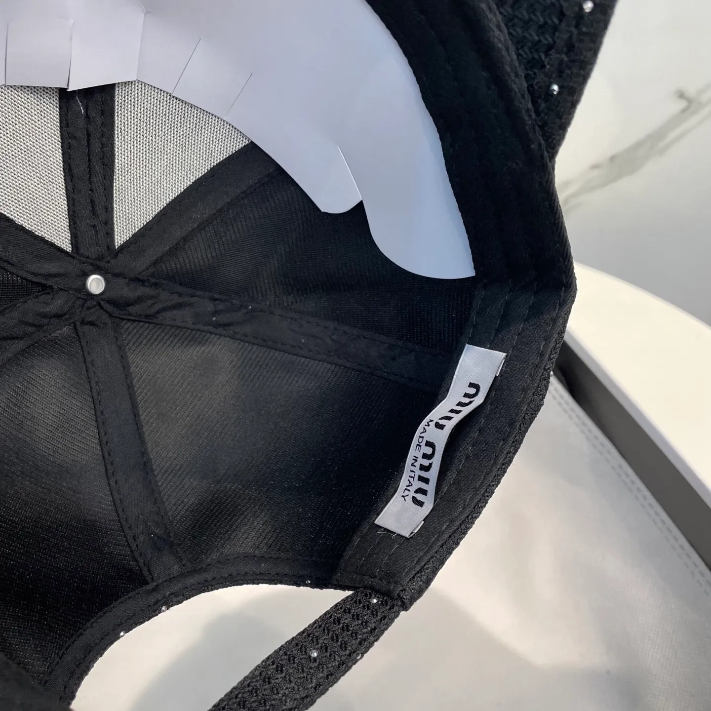 P50 miumiu new spring and summer full diamond baseball cap, the hottest color at the moment - full of street style! Trendy and versatile, Xiaohongshu grows grass, poison, get your boyfriend, and cool together