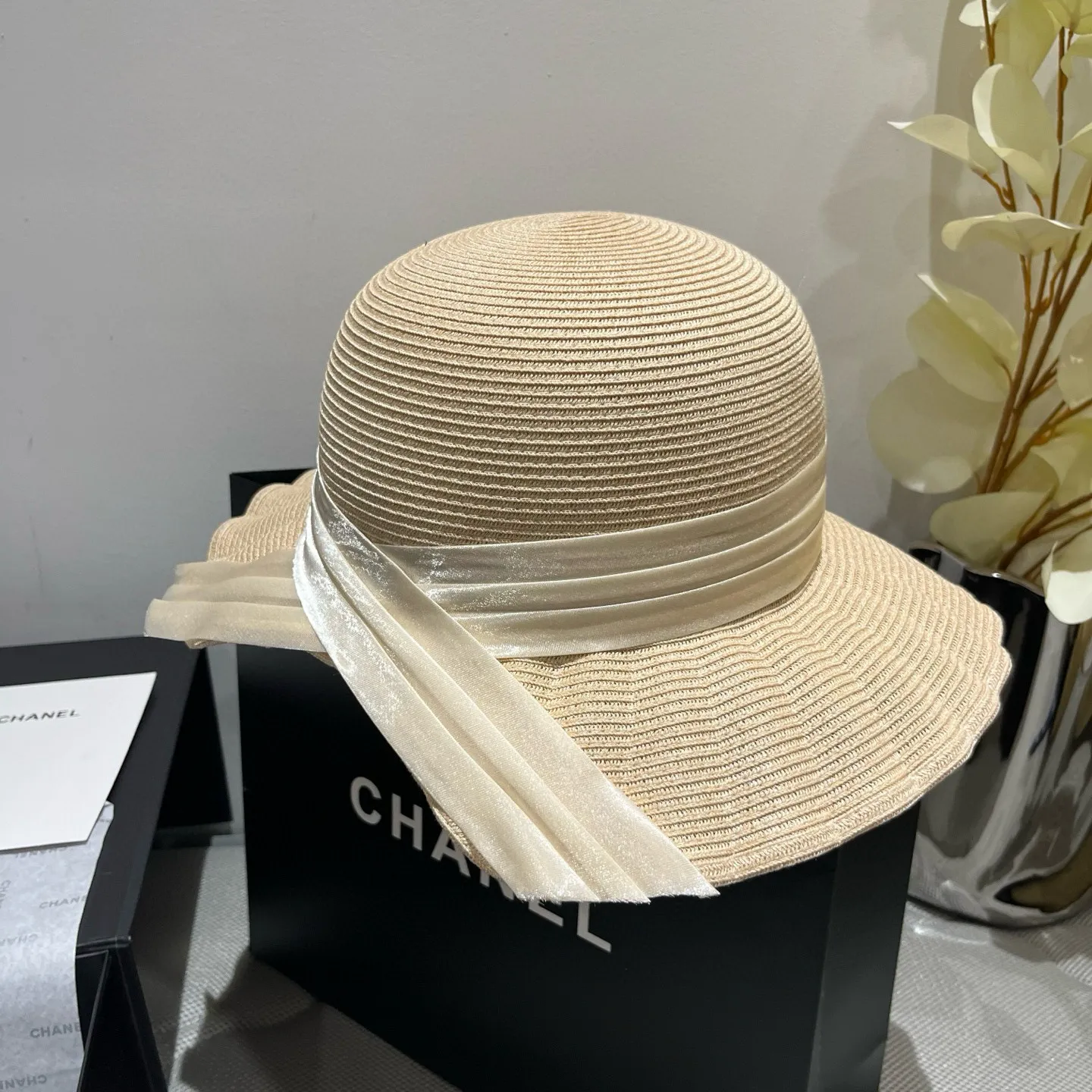 💰170¥ miumiu Miumiu new water ripple straw hat, ladies hat, PP straw fabric, head circumference 57cm