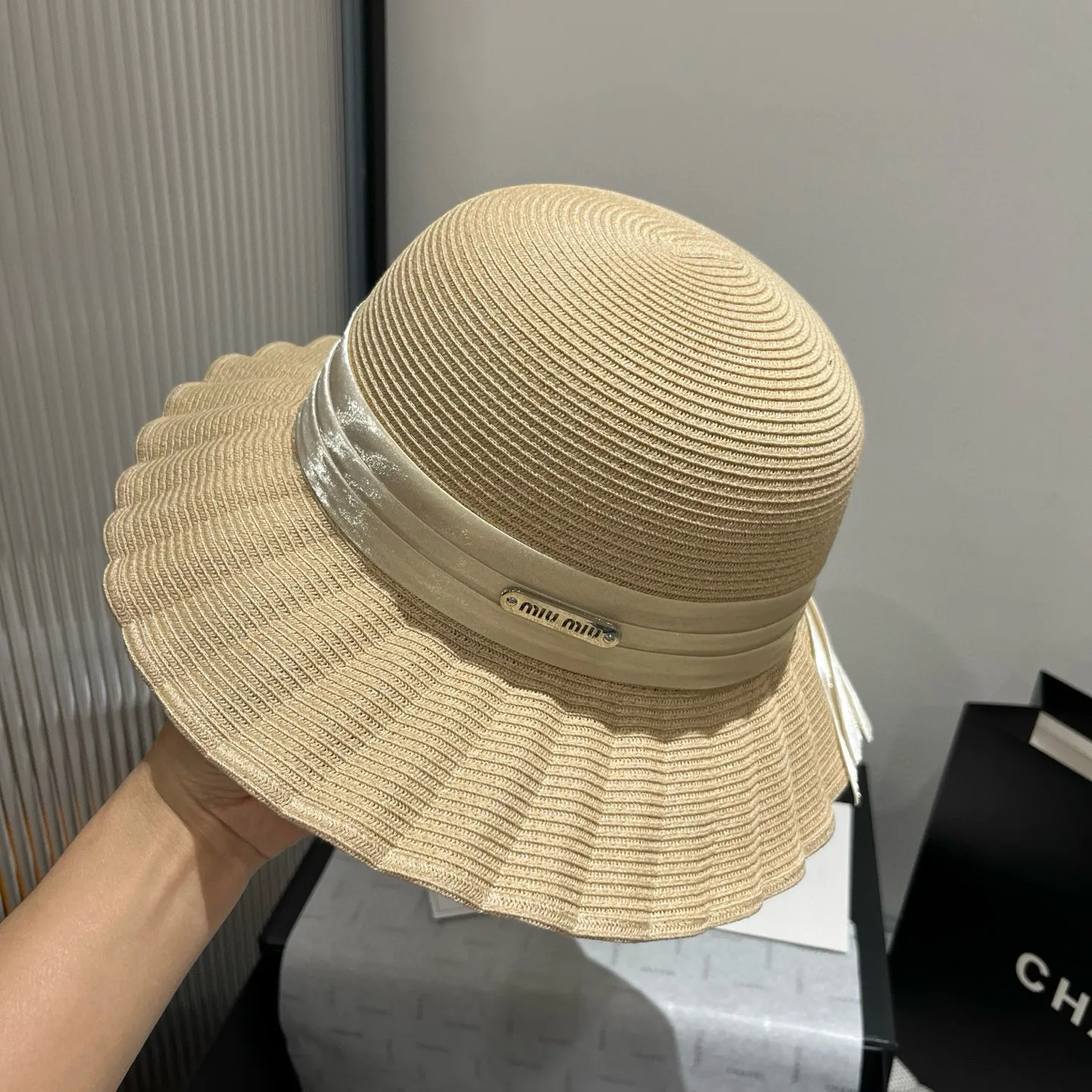 💰170¥ miumiu Miumiu new water ripple straw hat, ladies hat, PP straw fabric, head circumference 57cm
