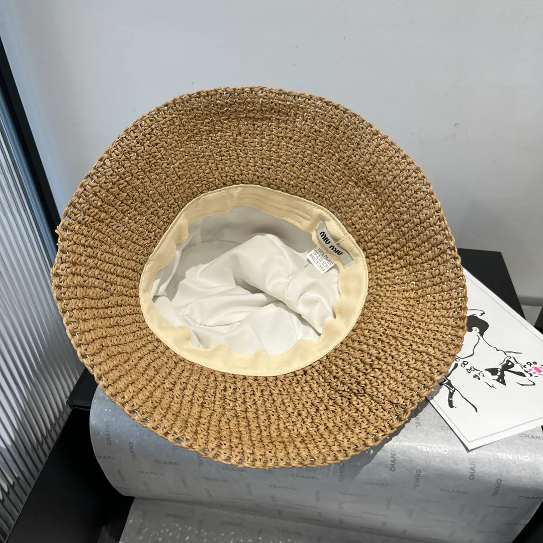 💰120¥ miumiu new fisherman hat, woven and spliced ​​gold fabric, head circumference 57cm