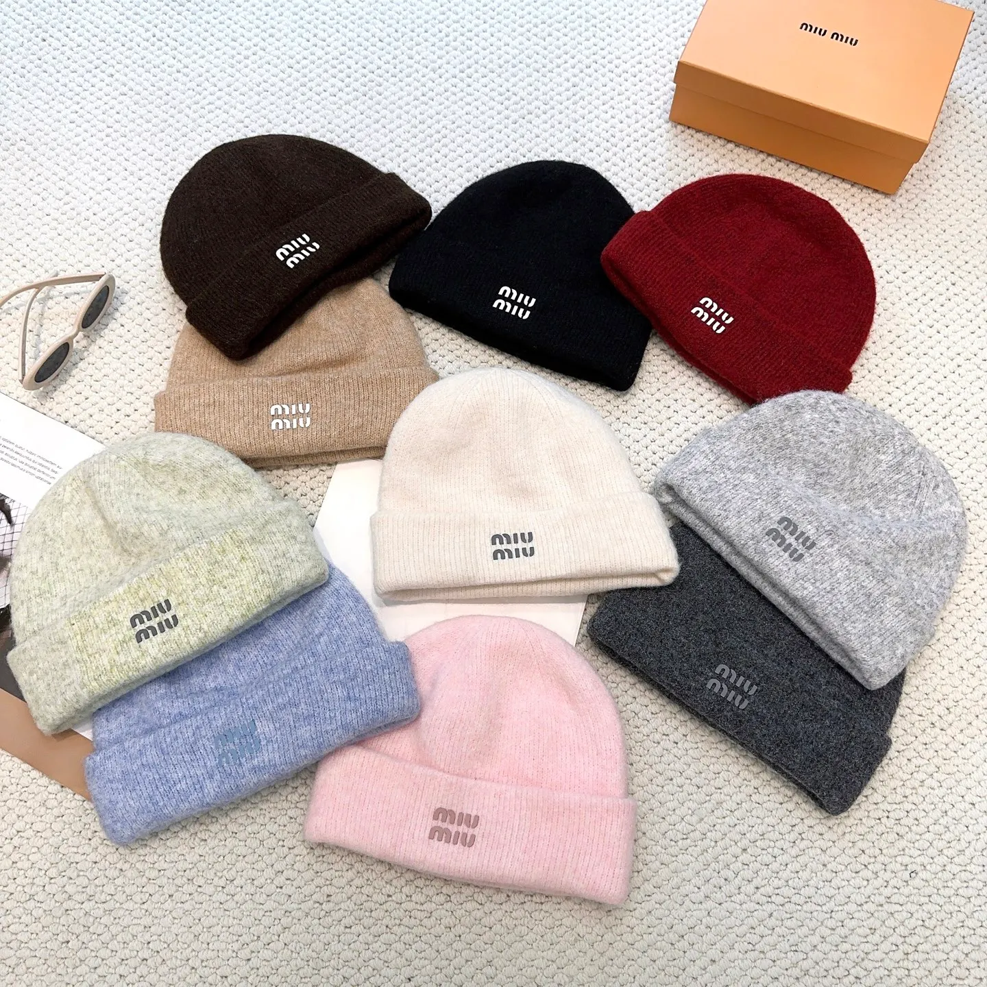 P50 miumiu new knitted hat! High-elastic fabric, classic colors, same style for men and women. Miu’s popular knitted hat! Xiaohongshu’s new product is released, it’s so 🉑️, high-elastic fabric, classic color