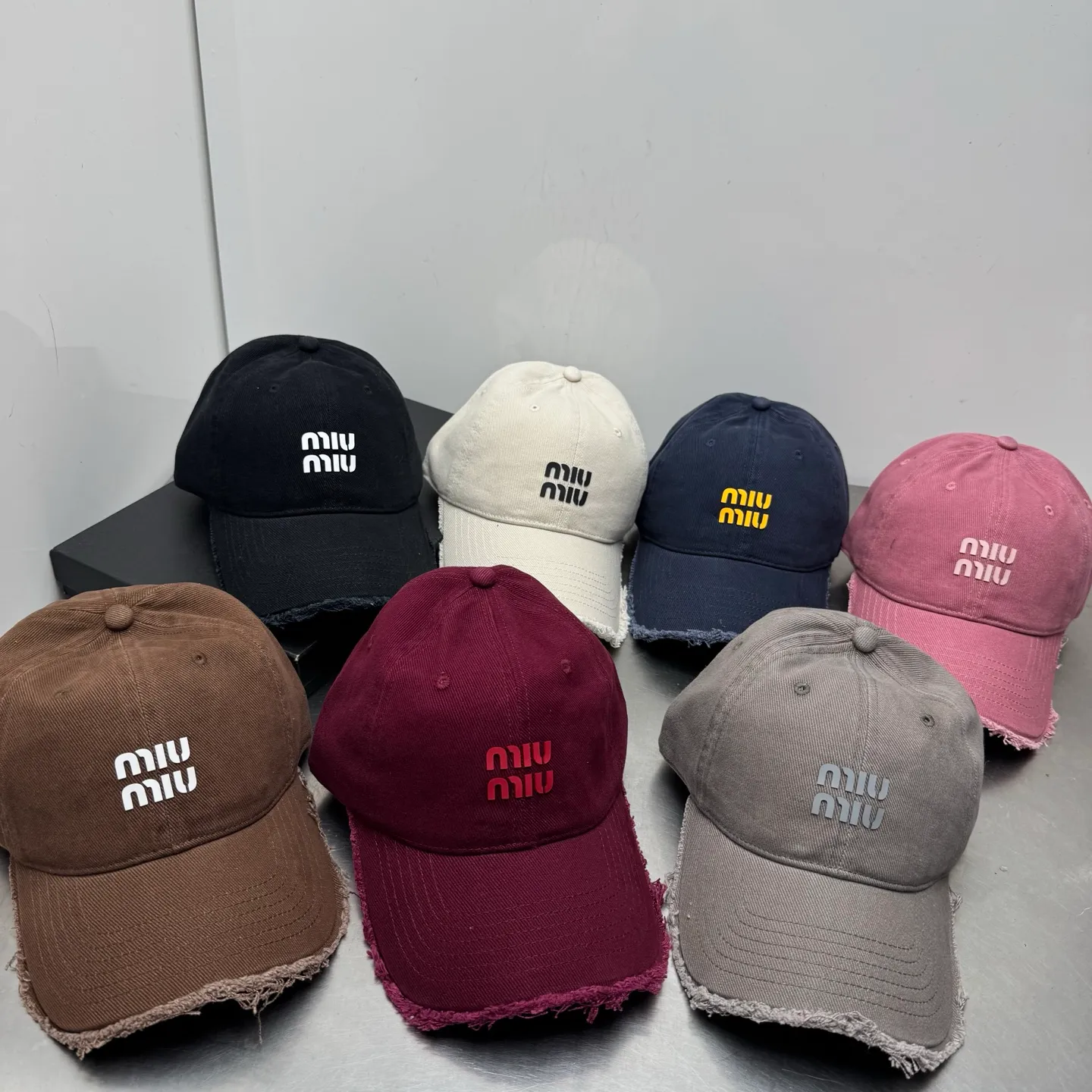Early autumn thickened brushed miumiu fur-edged baseball cap