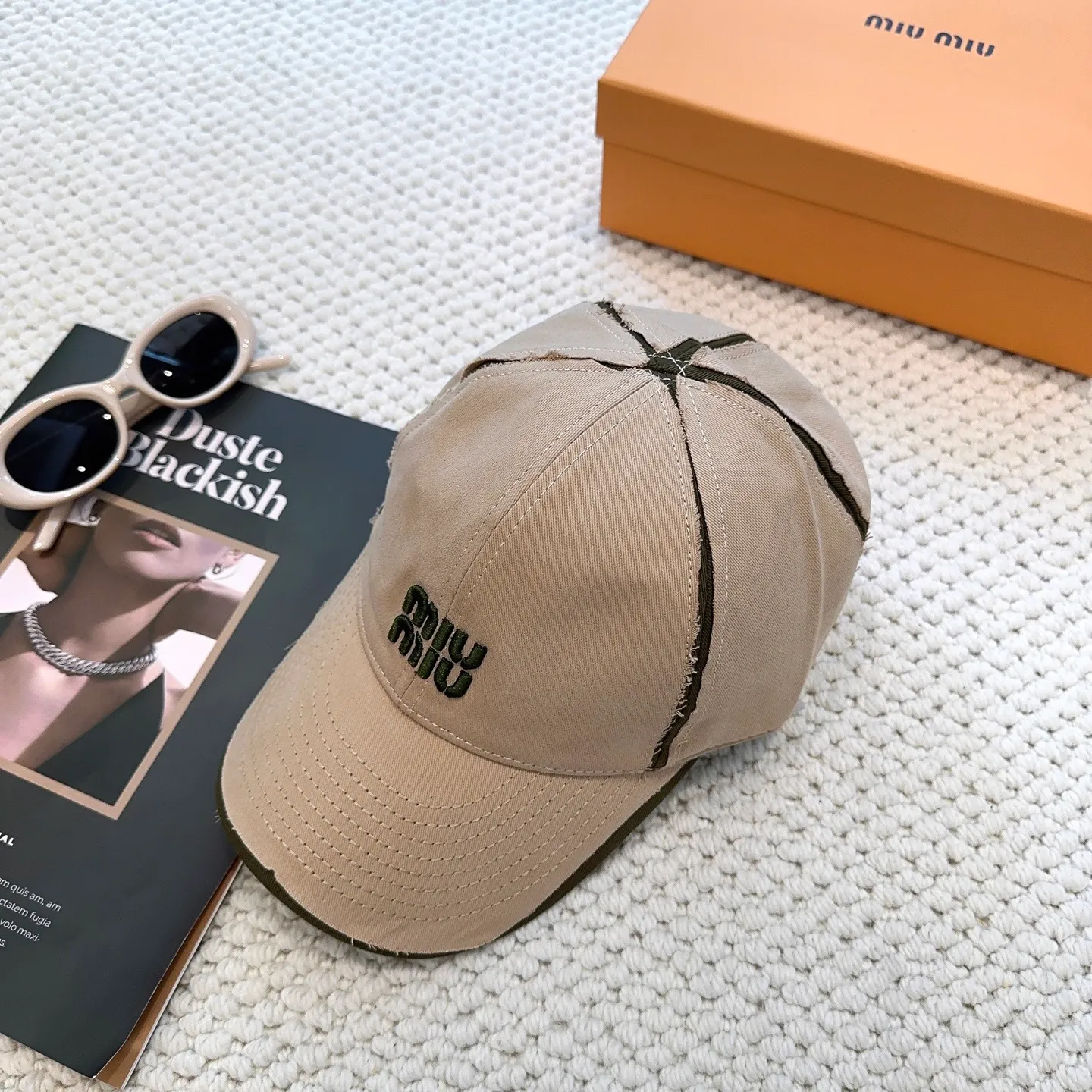 P86 💛 Comes with dust bag. [Miumiu Miu Miu] High version new order style embroidered baseball cap 🧢 Great brand style, super easy to match, hurry up and get it!