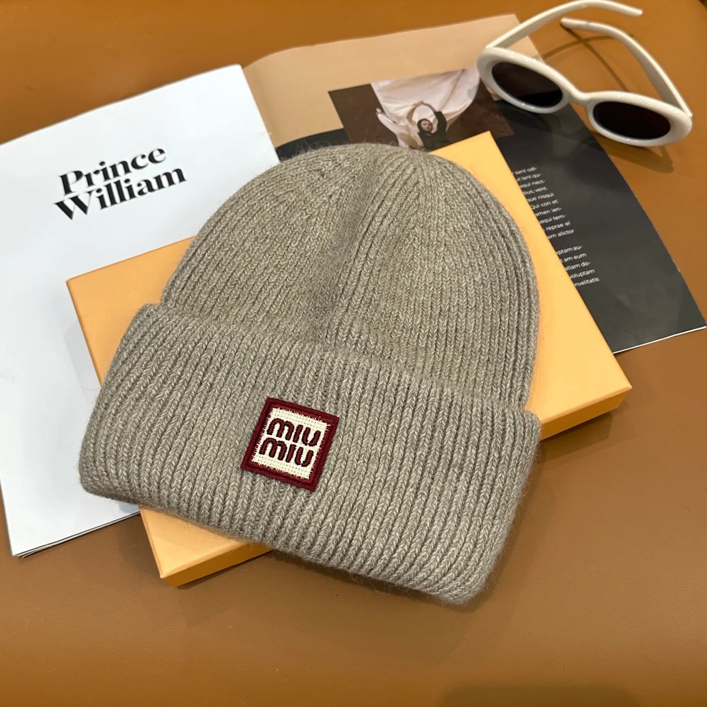 P50 miumiu Miu Miu counter's popular embroidered logo knitted hat! Xiaohongshu’s new product is released, it’s so 🉑️, high-elastic fabric, classic color
