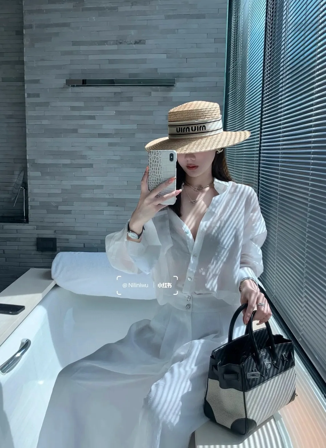 💰220¥ Miumiu raffia flat hat, new model in the store, buy it and cherish it, sell one less, the head circumference can be adjusted, details to come