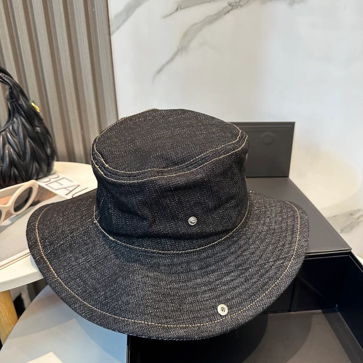 P70 miumiu denim fisherman hat, rolled edge design, counter style, head circumference 57cm