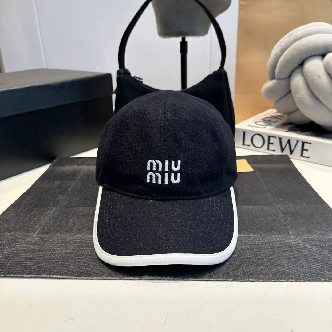 P70 miumiu new autumn and winter wool baseball cap, head circumference 57cm
