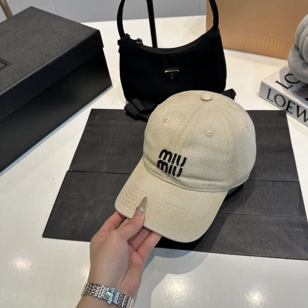 P60 miumiu new 25 spring and summer baseball cap, widened to show a small head, 25 spring and summer new logo embroidery, same style for men and women