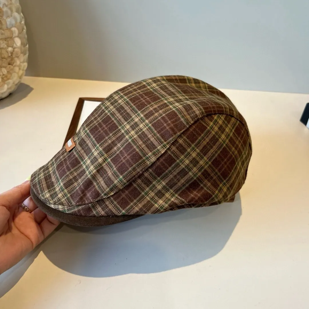 💰90¥ miumiu duck bill forward cap, head circumference 58cm