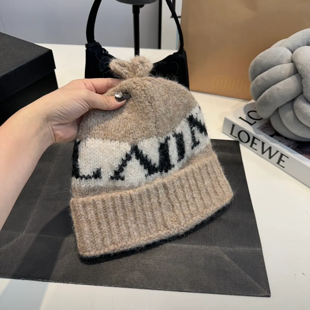 P70 miumiu new autumn and winter woolen hat