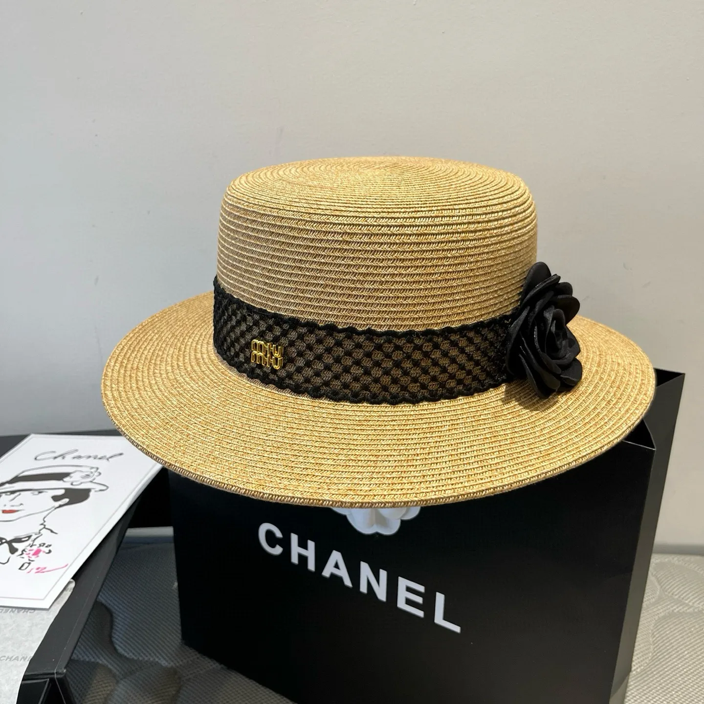 💰160¥ miumiu new sun hat, flat top hat, made of fine straw, head circumference 57cm