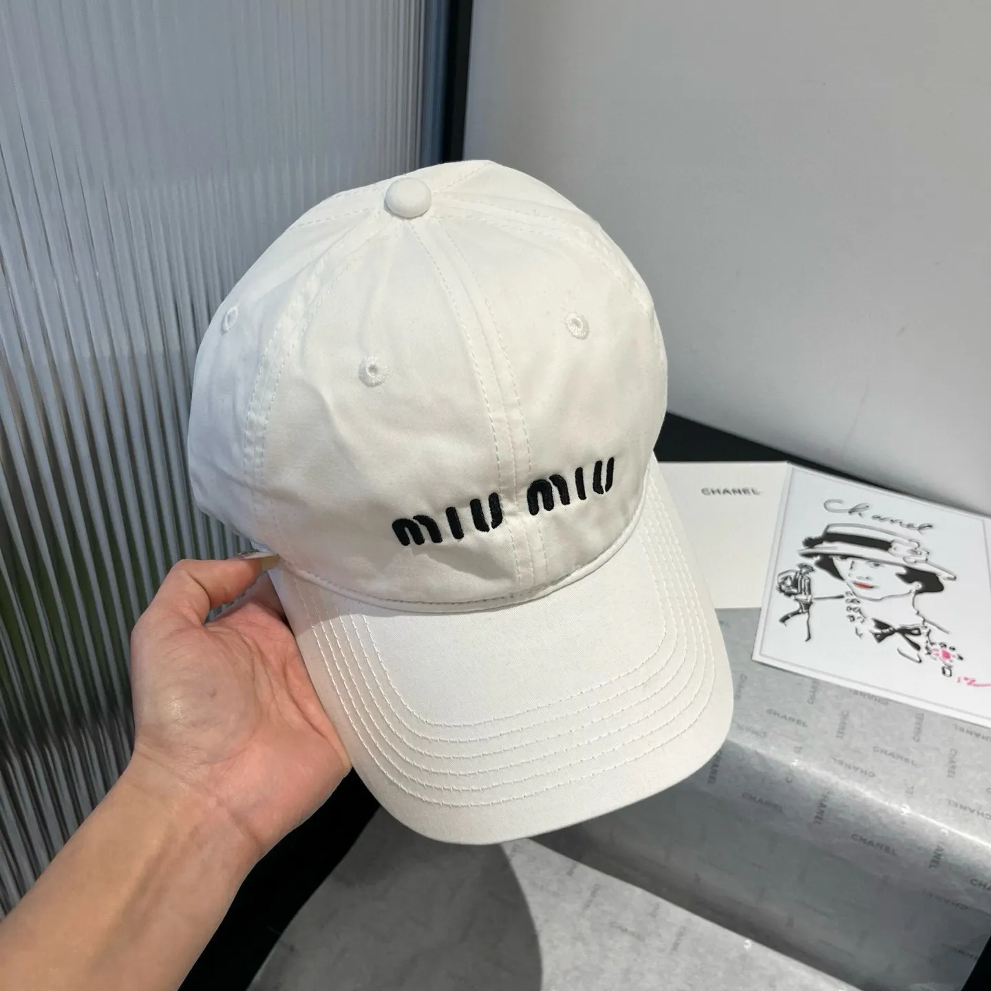 💰70¥ miumiu new baseball cap, high-grade fabric, head circumference 57cm