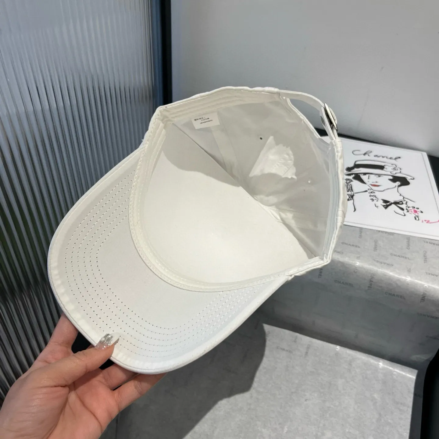 💰70¥ miumiu new baseball cap, high-grade fabric, head circumference 57cm