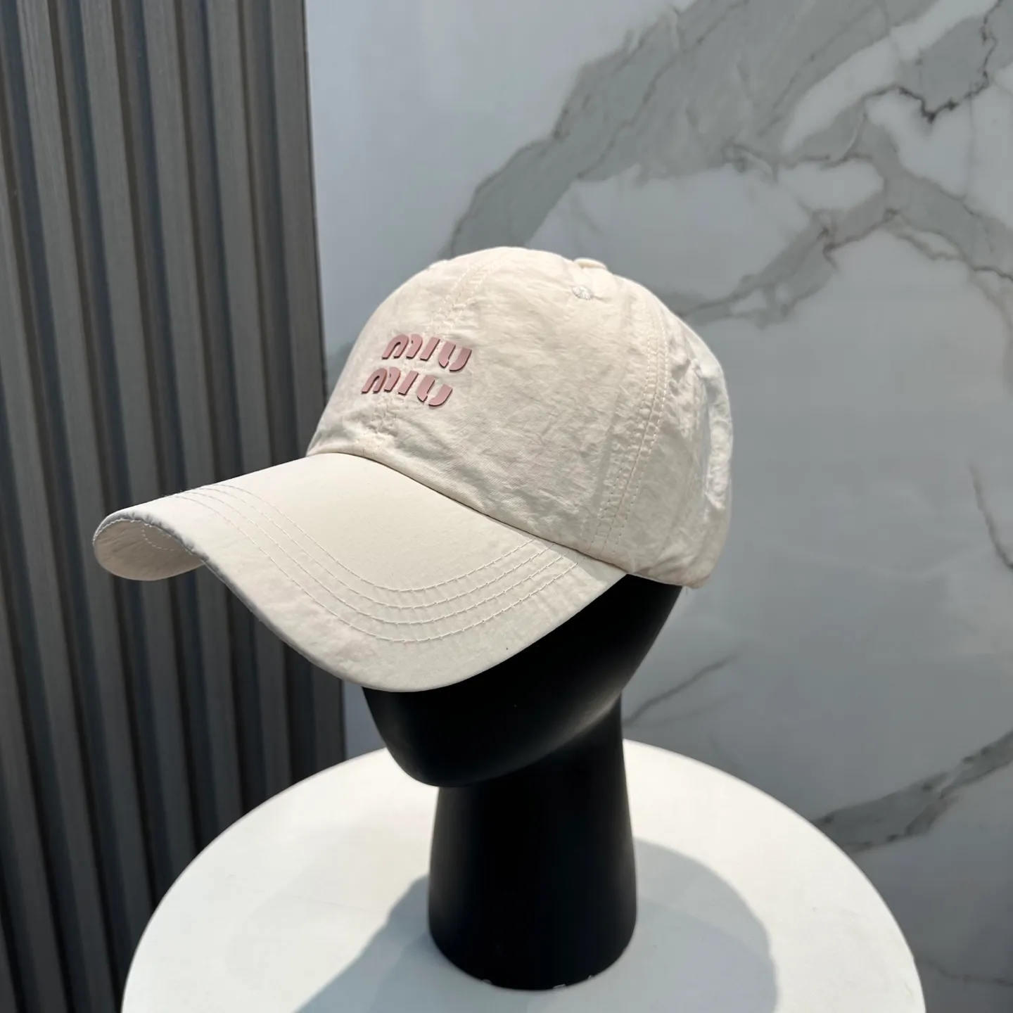 P60 miumiu new quick-drying simple baseball cap 🧢Light, breathable, trendy and versatile, Xiaohongshu grows grass, poison Get your boyfriend and cool together
